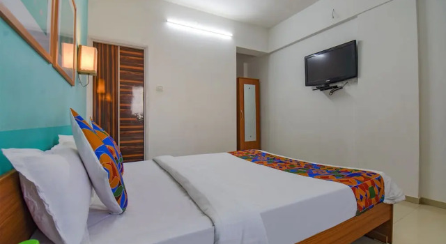 Fabhotel Aakiyo