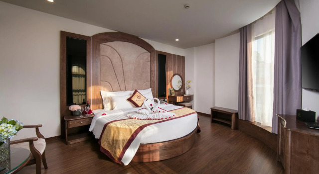 Halios Hotel Halong