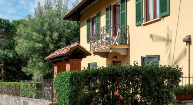 Ca del Bernardi, Rezervați Hotel Castelveccana 