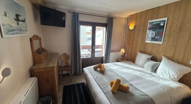 Двухместный номер Classic с балконом и с видом на горы Hotel Le Cairn