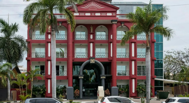 Hotel Florença, Rezerwuj Hotel Hotele 3-gwiazdkowe w Luanda, 3*