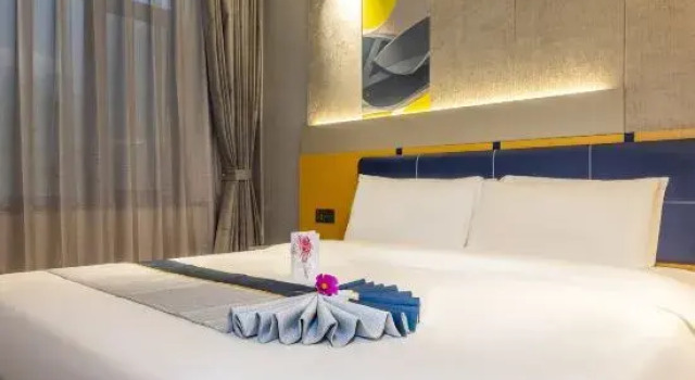 Люкс Homeinn Selected Hotel (Lanzhou Taohai Market Wuyue Plaza)