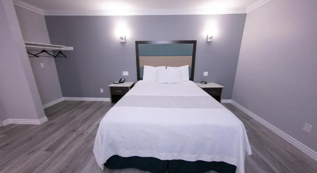 Двухместный номер Standard Travelodge Inn & Suites by Wyndham West Covina
