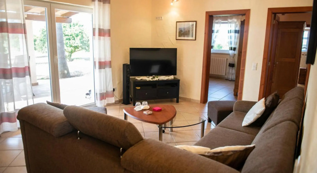 Estrella, Book Hotel Campos 