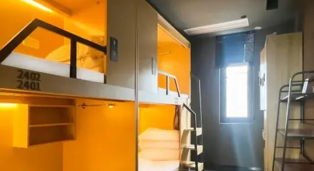 Мужская капсула Comfort HOMIE Youth Hostel