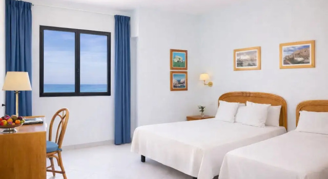 Трёхместный номер Standard с балконом и с видом на море Hotel Del Levante