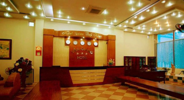Van Giang Hotel