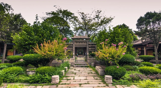 Yanxiang Hotel Xi'an, Забронировать Отель Отели Сиань с парковкой, рядом с Small Wild Goose Pagoda, Парковка
