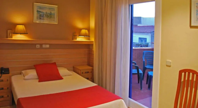 Двухместный номер Standard с балконом Hotel Piccadilly Sitges
