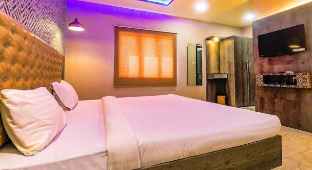 Номер Deluxe FabHotel Rudra Inn & Cafe I
