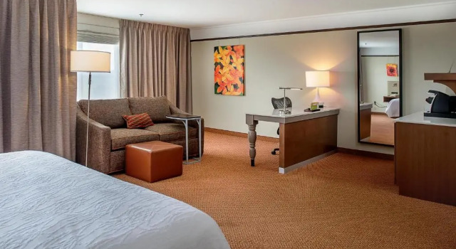 Полулюкс Hilton Garden Inn St. Louis/Chesterfield
