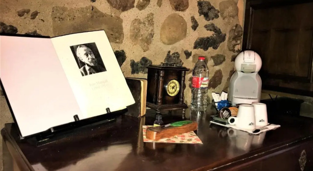 Номер Standard La Casa dels Poetes