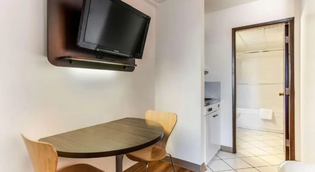 Двухместный номер Standard Motel 6-Lethbridge, AB