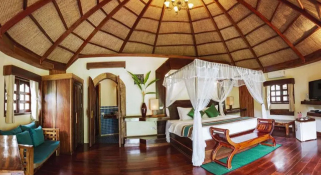 Двухместное бунгало Royal Mayura Resort Hotel