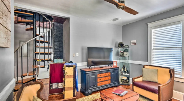 Downtown Daytona Beach Home: Walk to Halifax River, Buchen Sie Hotel Daytona Beach Shores Daytona Beach Area