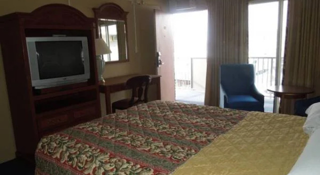 Central Plaza Hotel