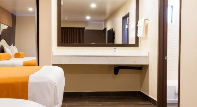 Четырёхместный номер Standard Redondo Pier Inn