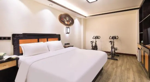 Двухместный люкс Lichenghua Mansion All Suites Hotel (Guilin Liangjiang Sihu High-speed Railway Station)