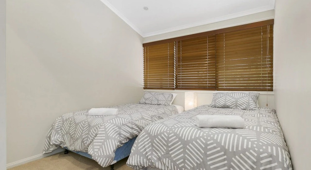 A Superb Location for Enjoying the Best of Noosa - Unit 2/69 Noosa Parade, Prenota Appartamento Hotel a Queensland con parcheggio, Parcheggio