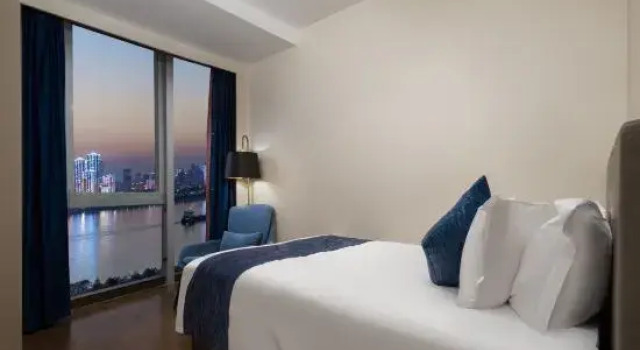 Люкс Executive с 2 комнатами с видом на реку The Zealandia Hotel