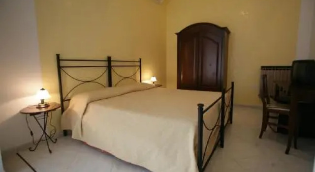 Bed And Breakfast casagalez, Varaa Hotelli Brivadi 
