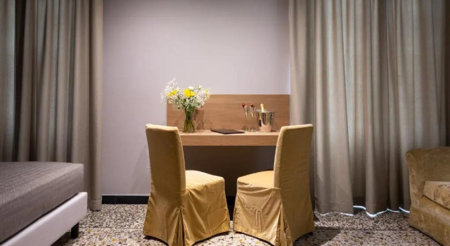 Полулюкс HNN Luxury Suites