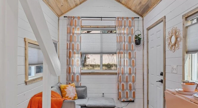 Tiny House! Quiet, Pine Trees, Private, Close to Grand Canyon, Sedona, Oak Creek Just off I17 by Redawning, Rezerwuj Hotel Mountainaire Arizona