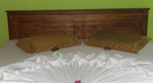 Bee Nest Bed & Breakfast, Забронировать Отель Недорогие отели Западной провинции, недорого