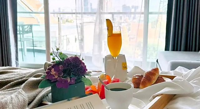 Номер Deluxe с балконом Harmony Phnom Penh Hotel