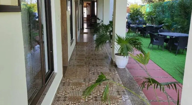 Wild Pensione Resort, Rezervovat Lázně / Resort Nainital Uttarakhand
