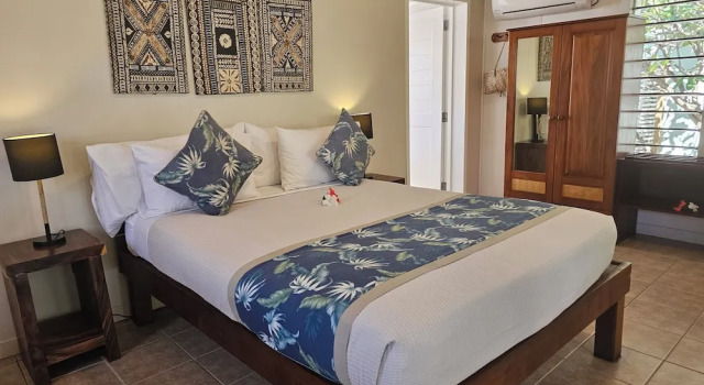 Blue Lagoon Beach Resort, Prenota Resort Nacula Island Yasawa Island
