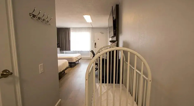 Четырёхместный номер Premium Envi Boutique Hotel Henderson-Evansville South