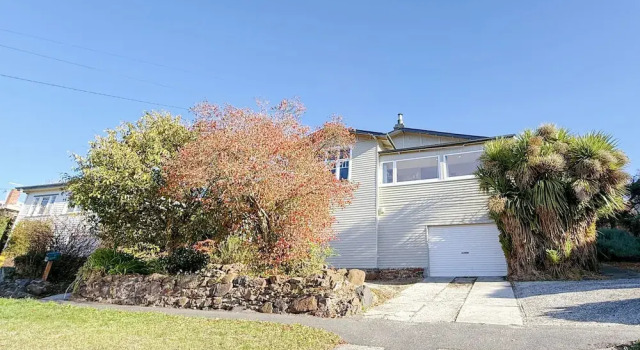 StayAU 2BR Home w/ Stunning Views in Tasmania, Varaa Lomakoti Mökit kohteessa Hagley, Mökki