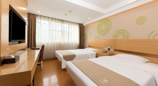 GreenTree Inn Chongqing Fuling Area Xinghua Middle Road Business Hotel, Book Hotel Hoteller i Fuling med parkering, Parkering