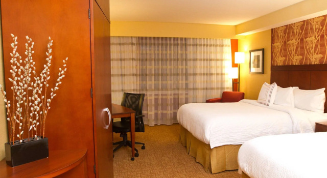 Четырёхместный номер Standard Courtyard by Marriott Philadelphia Springfield