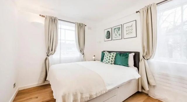 Апартаменты CHARMING APARTMENT By HYDE PARK