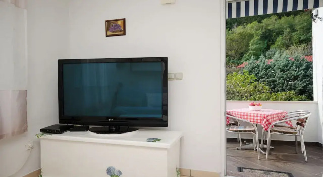 Apartments Mladen, Prenota Appartamento Hotel a Isole Quarnerine con parcheggio, Parcheggio