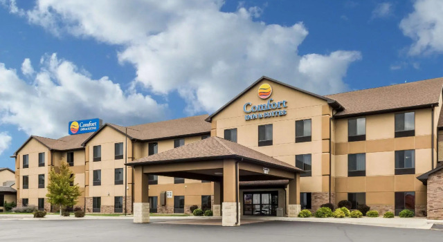 Comfort Inn & Suites, Buchen Sie Hotel Mitchell South Dakota