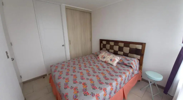 Departamento a pasos de la Playa en Cuatro esquinas, Rezerwuj Hotel Hotele w La Serena z basenem, Basen