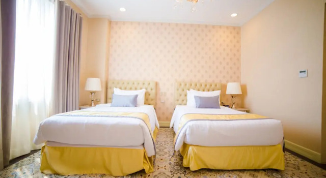 Двухместный клубный номер Standard с балконом Rizal Park Hotel