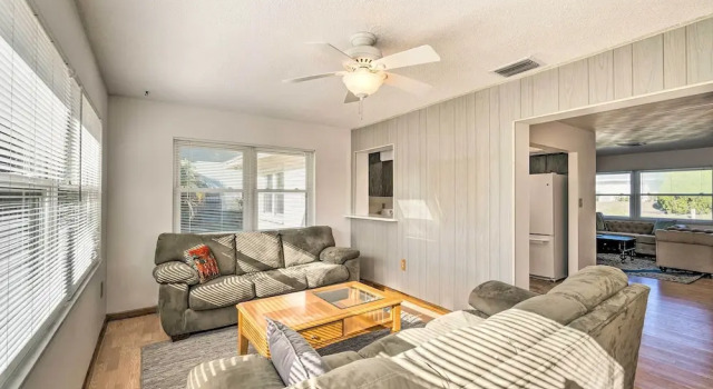 Punta Gorda Home With Backyard ~ 1 Mile to Dtwn!, Забронировать Отель Отели Пунта Горда 3 звезды, рядом с Миссионерская баптистская церковь First Macedonia, 3*