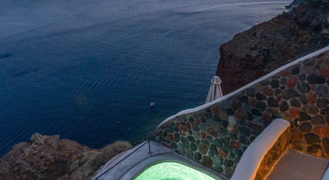 Люкс с видом на горы Pezoules of Oia