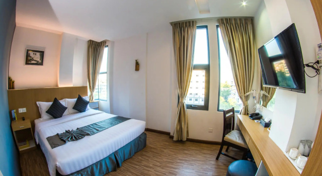 Botahtaung Hotel