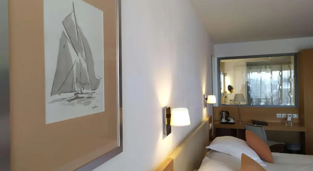 Двухместный номер Standard с видом на море Best Western Premier Hôtel du Vieux-Port