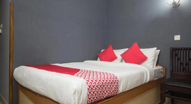 OYO 16041 Hotel Golden Moments, Rezerwuj Hotel Siliguri West Bengal
