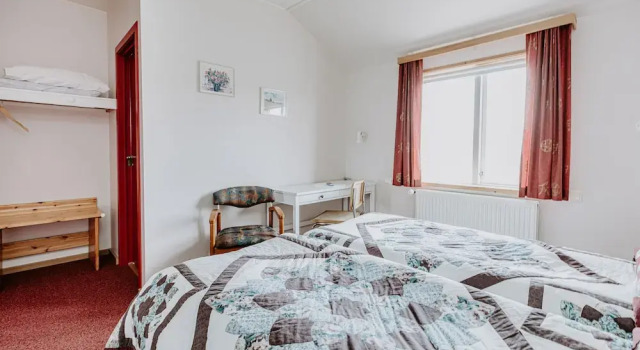 Guesthouse Narfastaðir, Rezervovat Penzión Hotely v North Iceland s parkováním, Parkování
