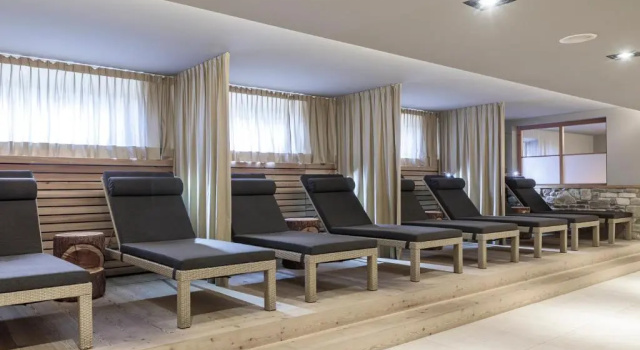 Christof Hotel