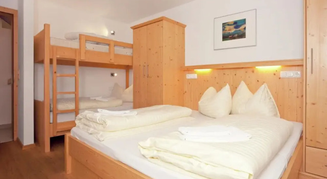 Holiday Home With Pool in Wald im Pinzgau