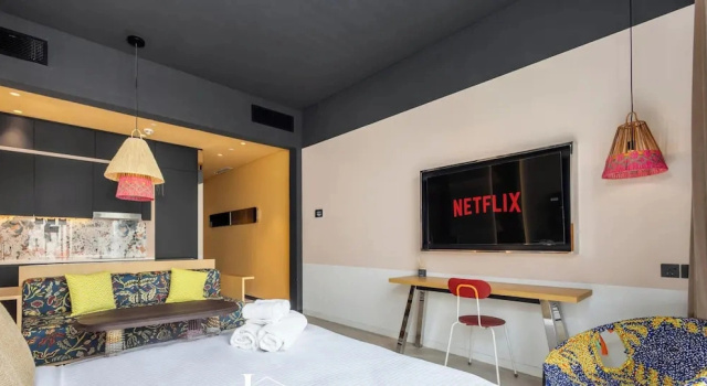 LUX The Modern Retro Studio, Забронировать Апартаменты/квартира Дубай Эмират Дубай, рядом с Деловой район Эмаар-Сквер