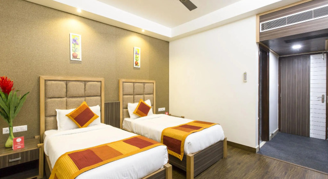 Люкс Standard Capital O 7589 Hotel Aditya Inn